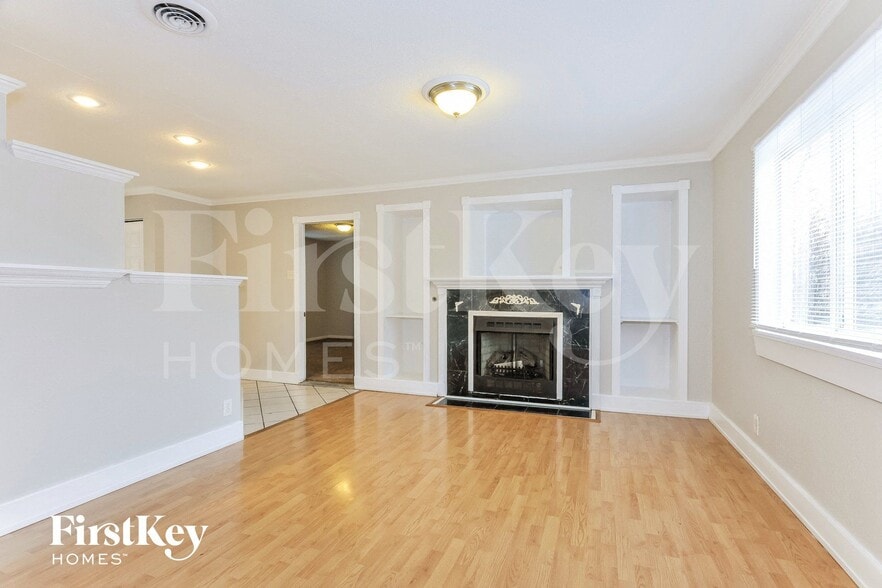 Building Photo - 1412 Vero Dr