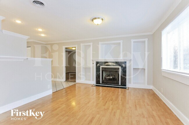 Building Photo - 1412 Vero Dr