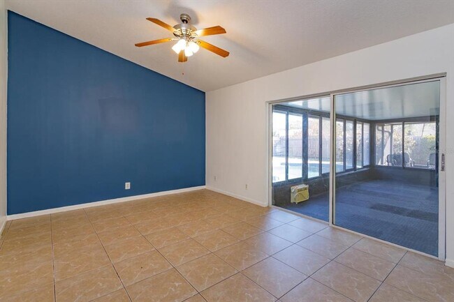 Building Photo - 8437 Alveron Ave