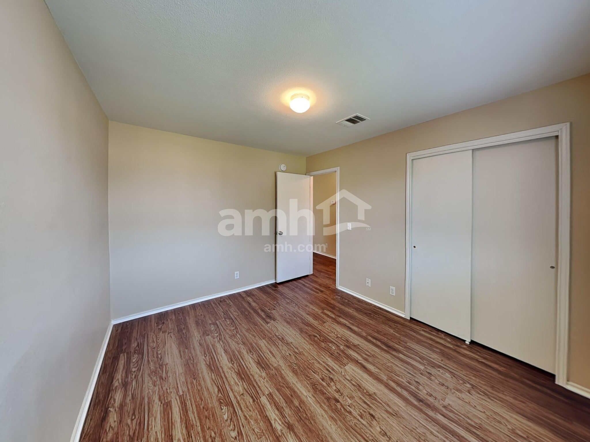 Building Photo - 2417 Elara Dr