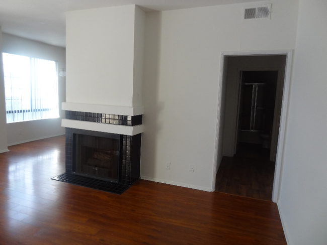 Building Photo - 3648 Motor Ave