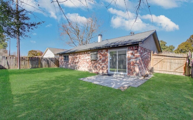 Building Photo - 13843 Rosetta Dr