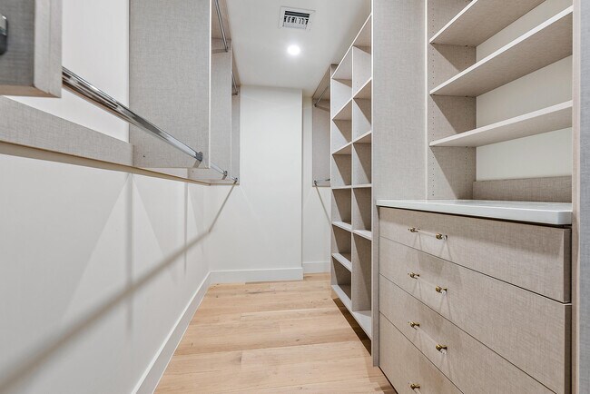 Building Photo - 310 Edmor Rd