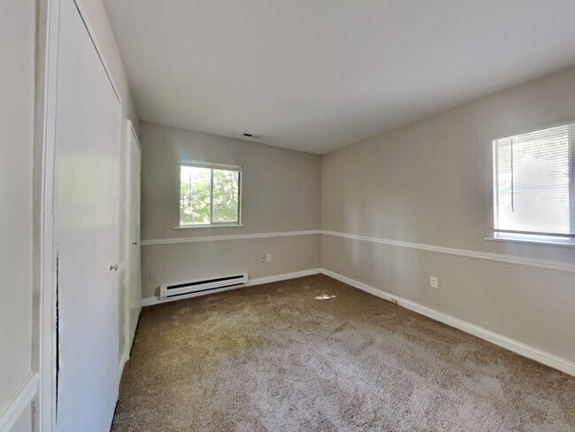Building Photo - MOVE IN SPECIAL! 3 bed 1 bath in Greenwood!