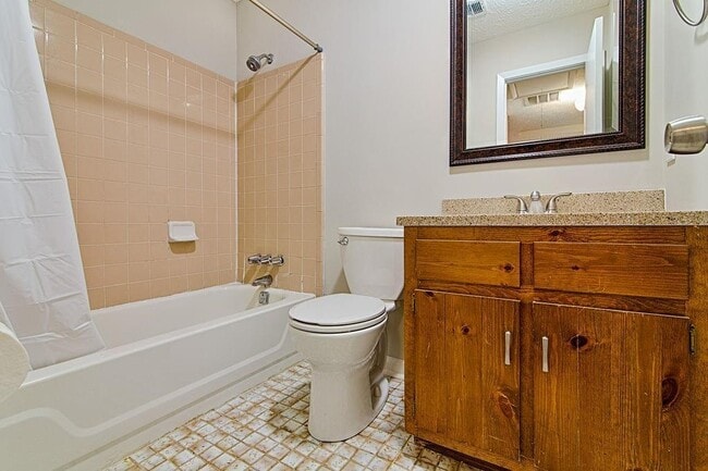 Building Photo - 3535 Miller St