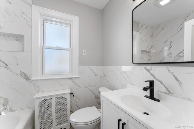 Building Photo - 310 Hayward St