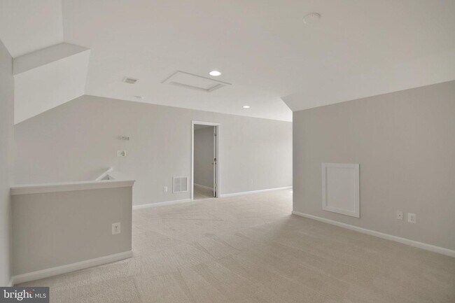 Building Photo - 20417 Bowfonds St