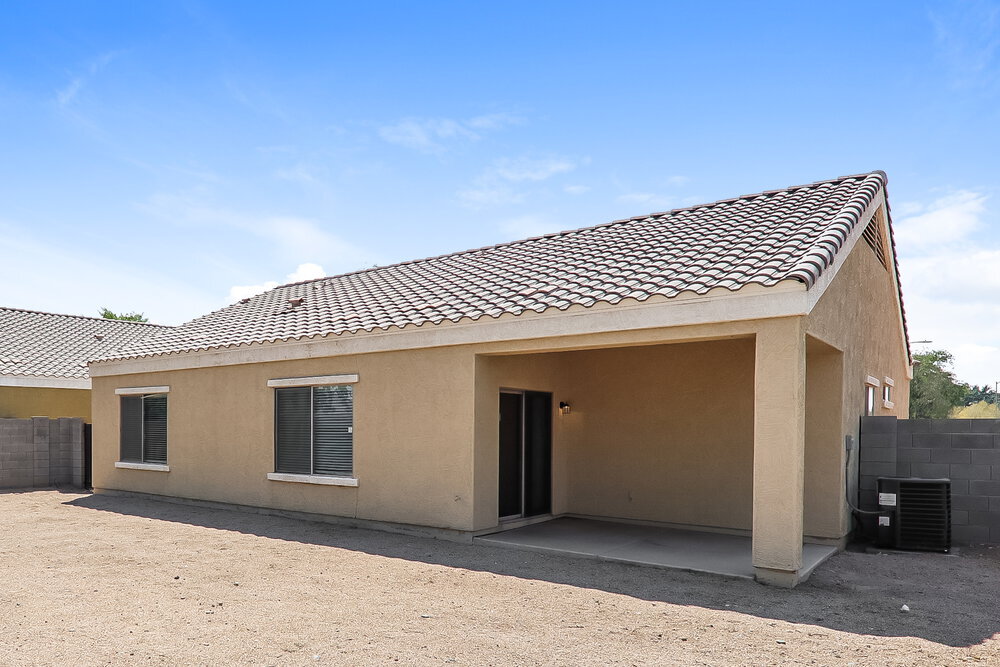 Building Photo - 13275 N Primrose St