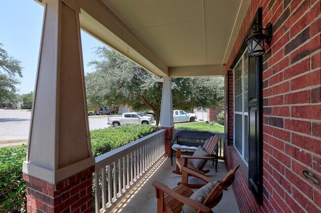 Building Photo - 1305 Horseshoe Ranch Dr
