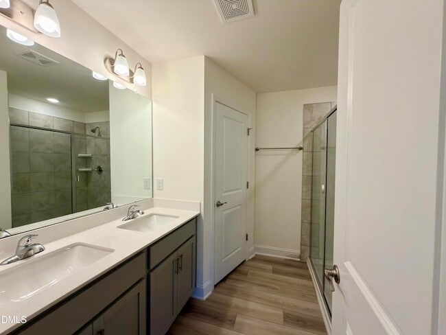 Building Photo - 4201 Little Fellow Ln