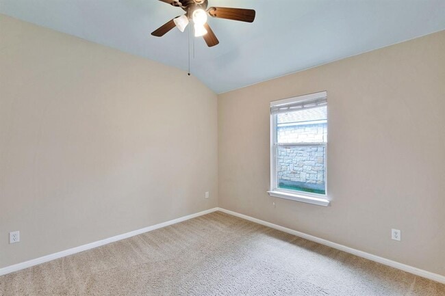 Building Photo - 507 King Eider Ln