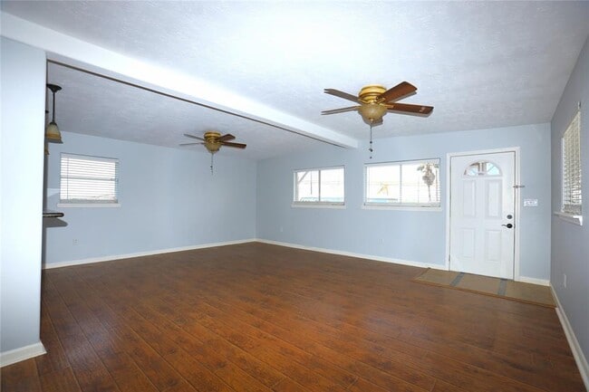 Building Photo - 24 Kingfish Ln