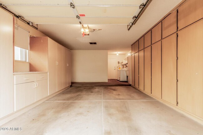 Building Photo - 16635 N 103rd Ave