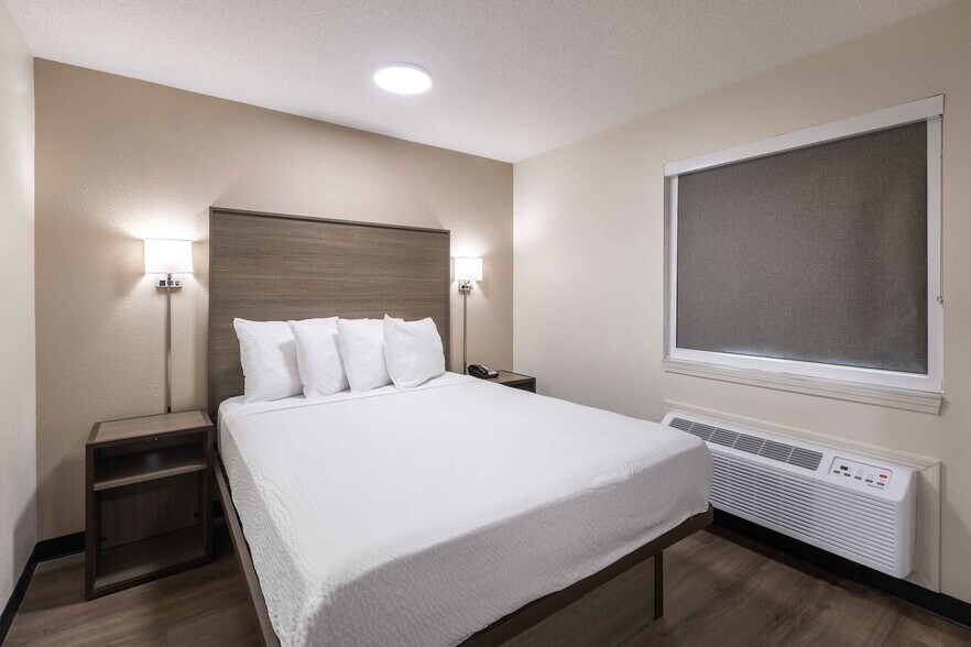 Building Photo - Furnished Studio-Columbia - West - Stoneridge Dr.