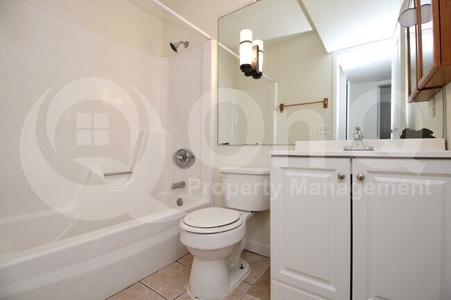 Building Photo - 3432 W El Caminito Dr