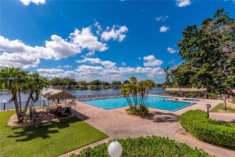 Building Photo - 351 Cambridge Rd