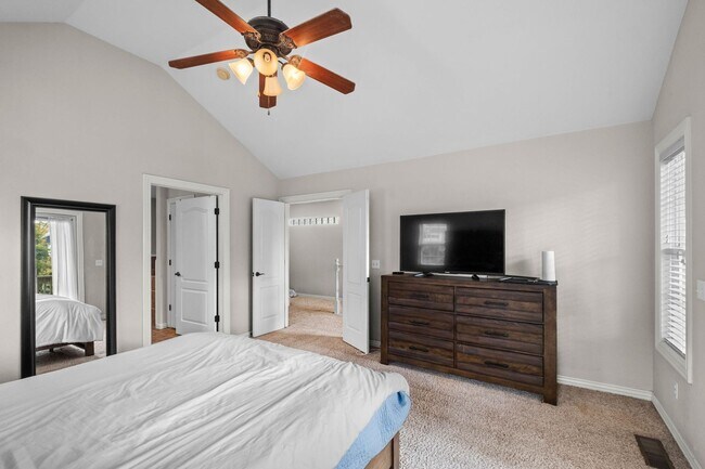 Building Photo - 563 N Tennyson Ln