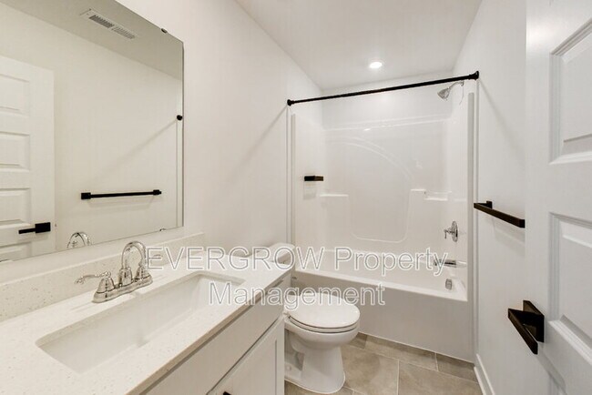 Building Photo - 4543 Nokes Pl