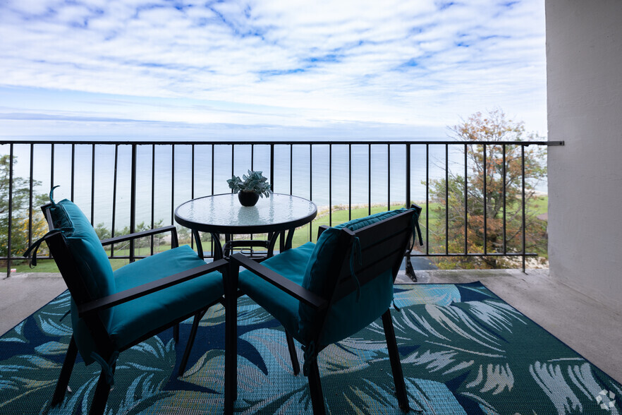 Mariner - Balcony - Perch on Lake