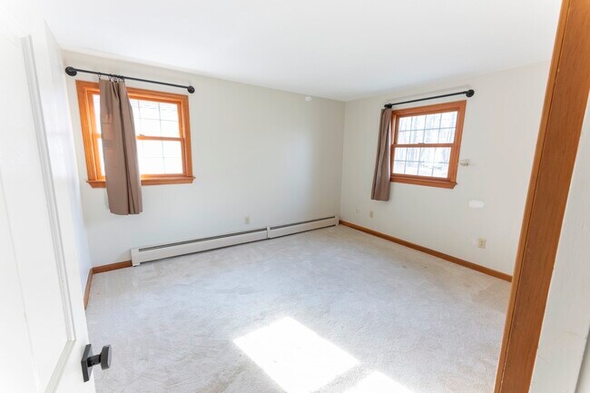 Building Photo - 445 Green St