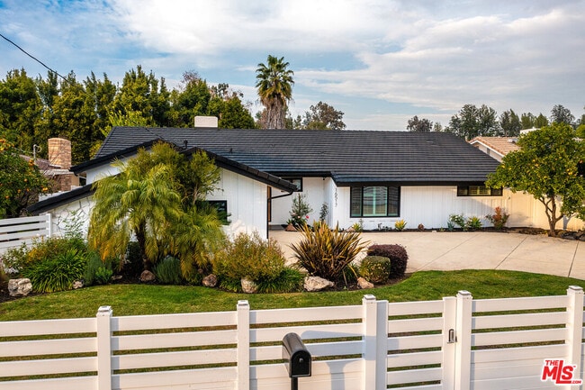 Building Photo - 16517 Hartsook St