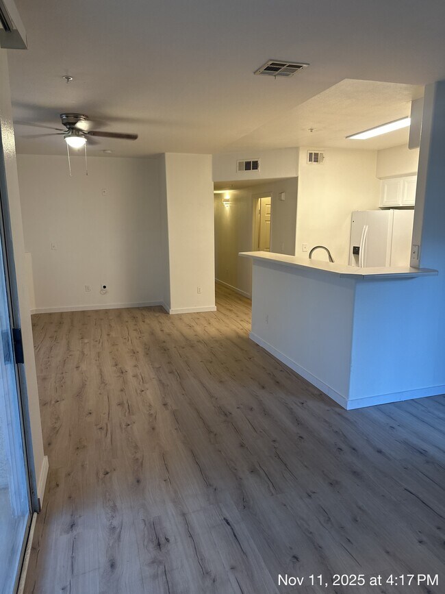Building Photo - 7143 S Durango Dr