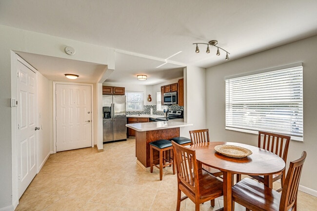 Building Photo - 190 Pebble Beach Blvd