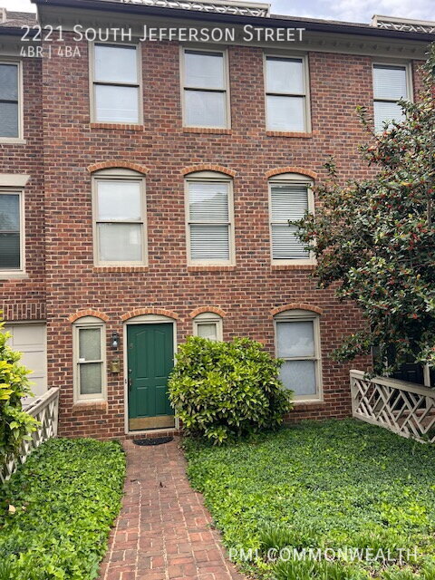 Primary Photo - 2221 S Jefferson St