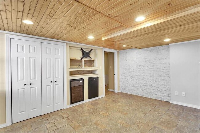 Building Photo - 3127 Josephine St