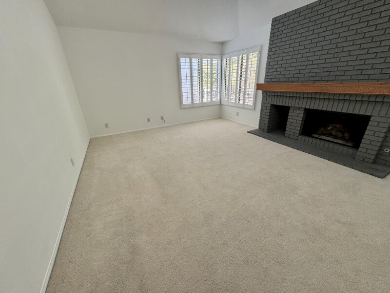 Building Photo - 28385 Borgona