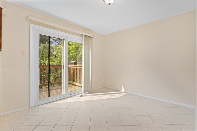 Building Photo - 11740 Stonegate Ln