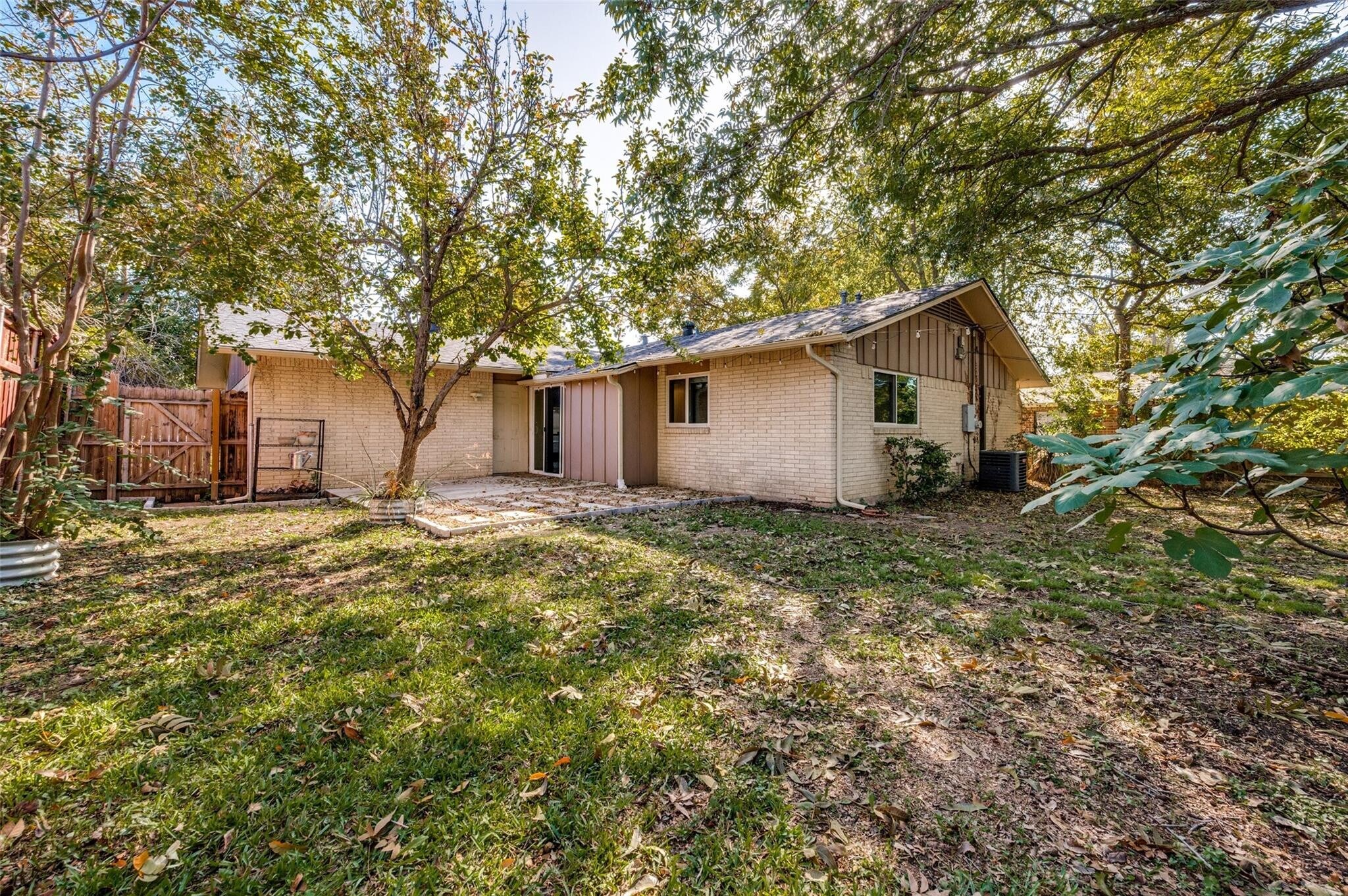 Building Photo - 13815 Stonemoss Dr