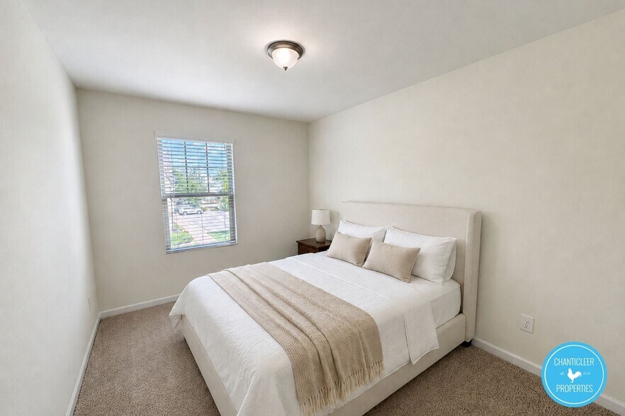 Building Photo - 9917 Sweet Basil Dr