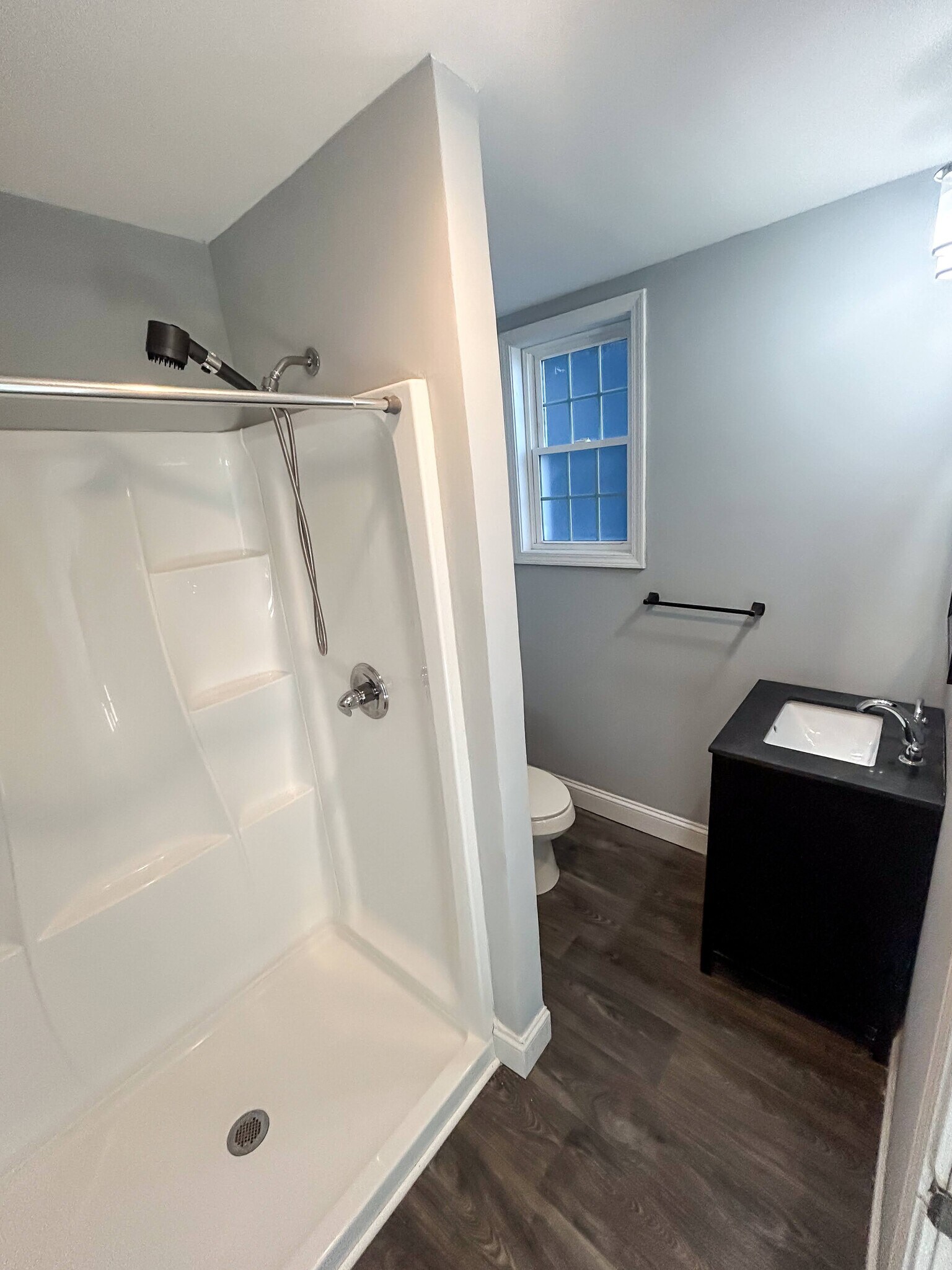 Building Photo - 508 6th Ave