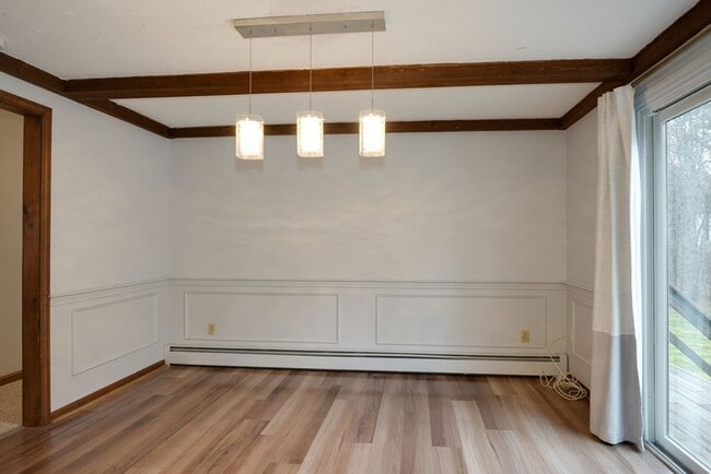 Building Photo - 52 Vega Rd