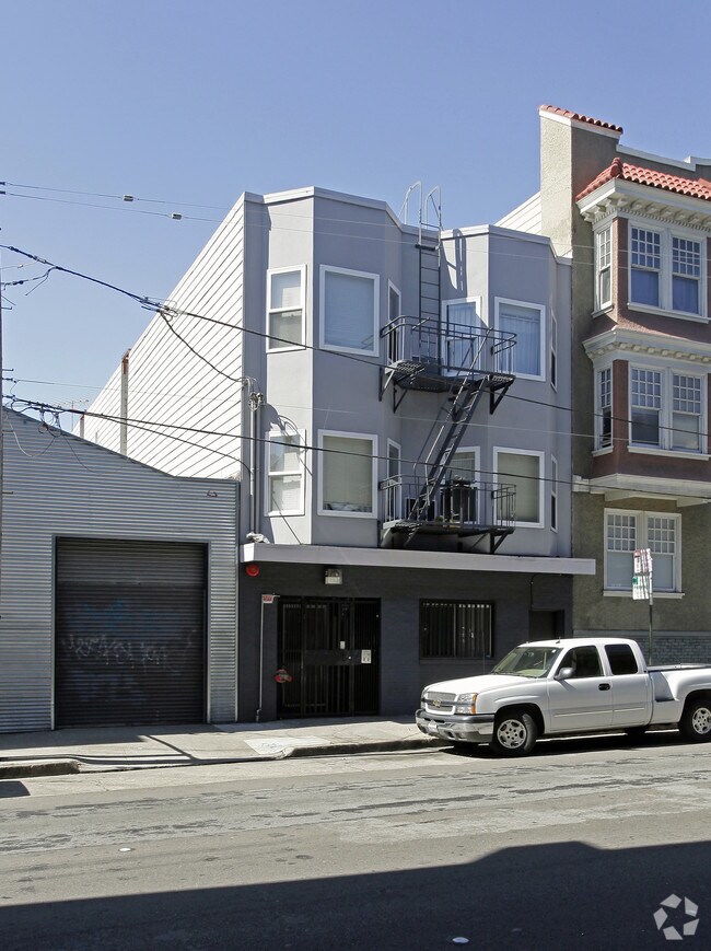Primary Photo - 25 Duboce Ave