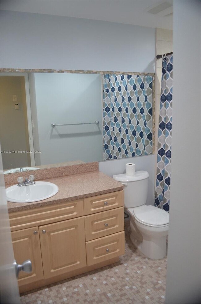 Building Photo - 9301 SW 92nd Ave