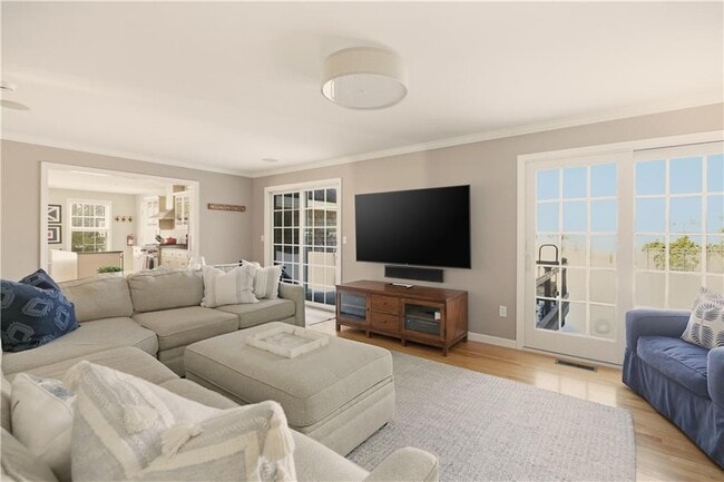 Building Photo - 105 Lilac Ln