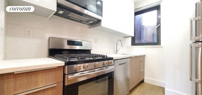 Building Photo - 116 E 116th St