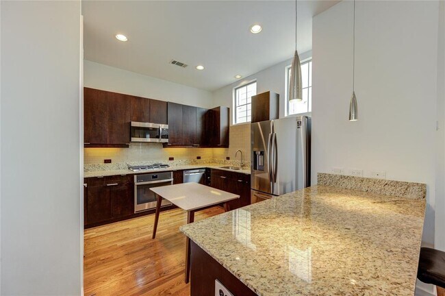 Building Photo - 5109 Larkin St