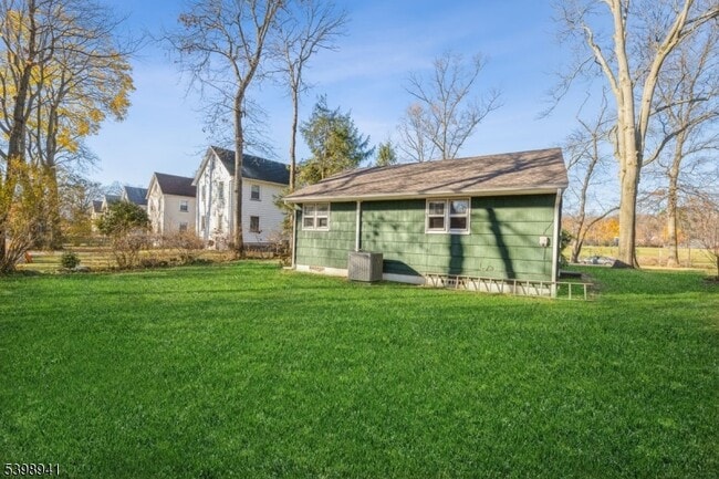 Building Photo - 57 Essex Ave