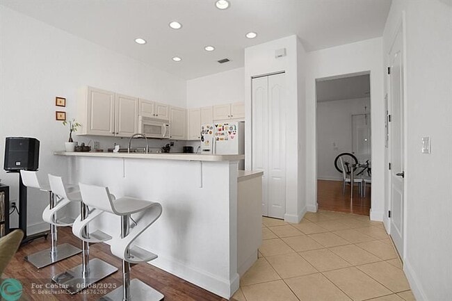 Building Photo - 619 SW 147th Ave