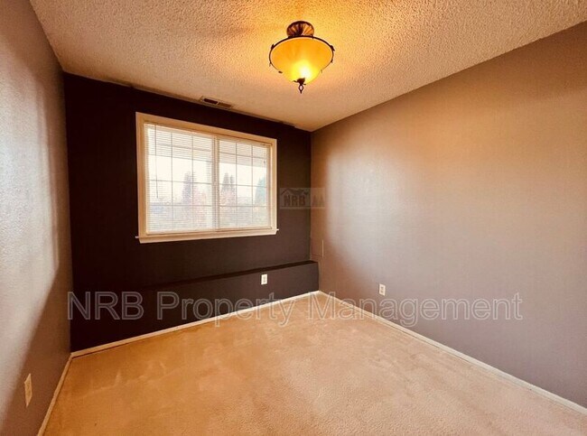 Building Photo - 4215 N Vassault St