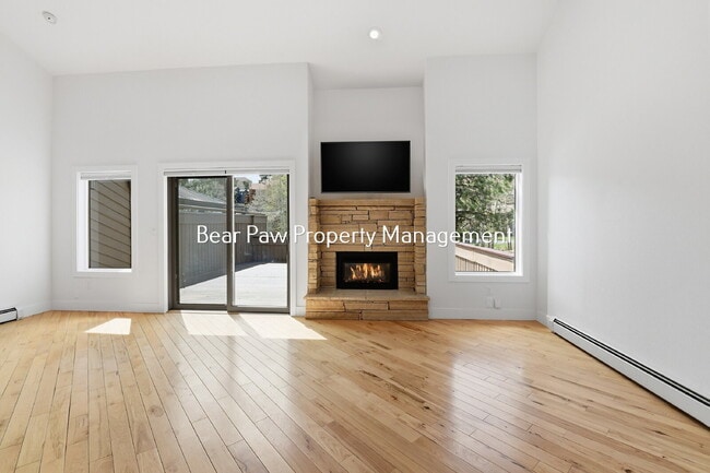Building Photo - "Charming North  Evergreen Townhouse" "