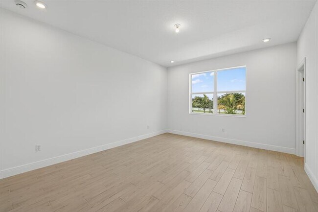 Building Photo - 3585 NW Solange Ct