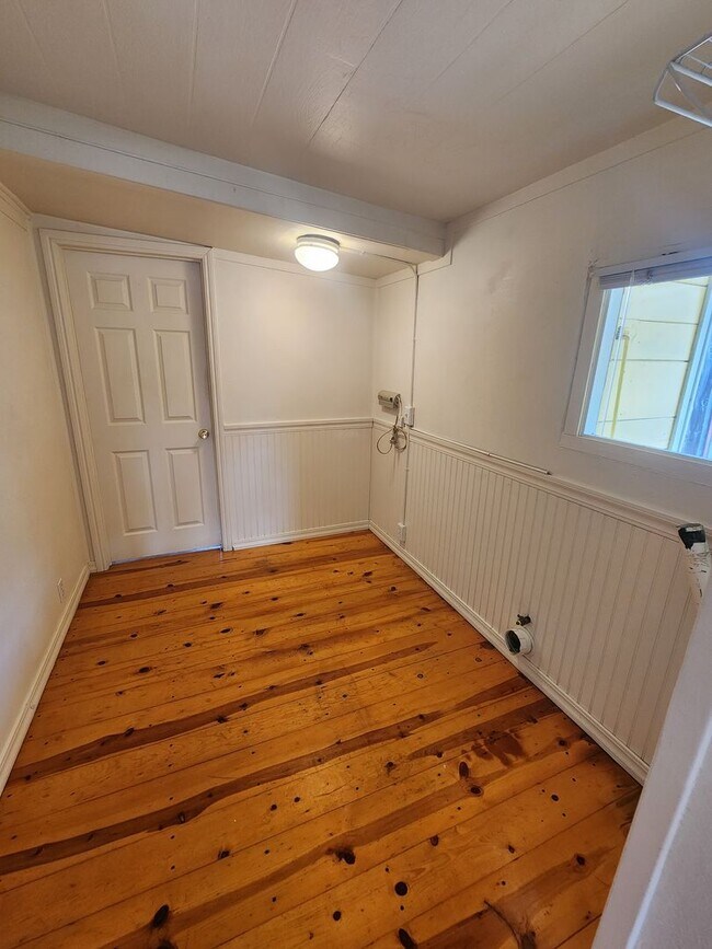 Building Photo - n17290