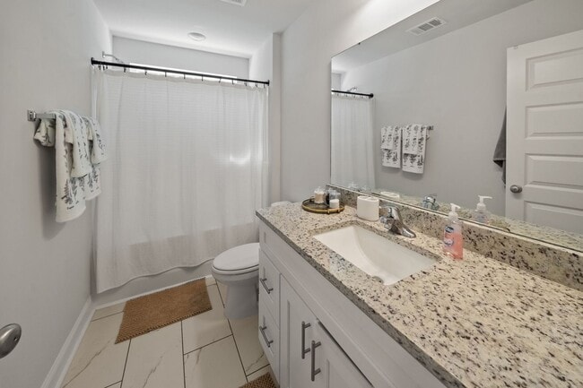 Building Photo - Stunning 3 Bedroom Townhome in Towne Park, Pooler GA