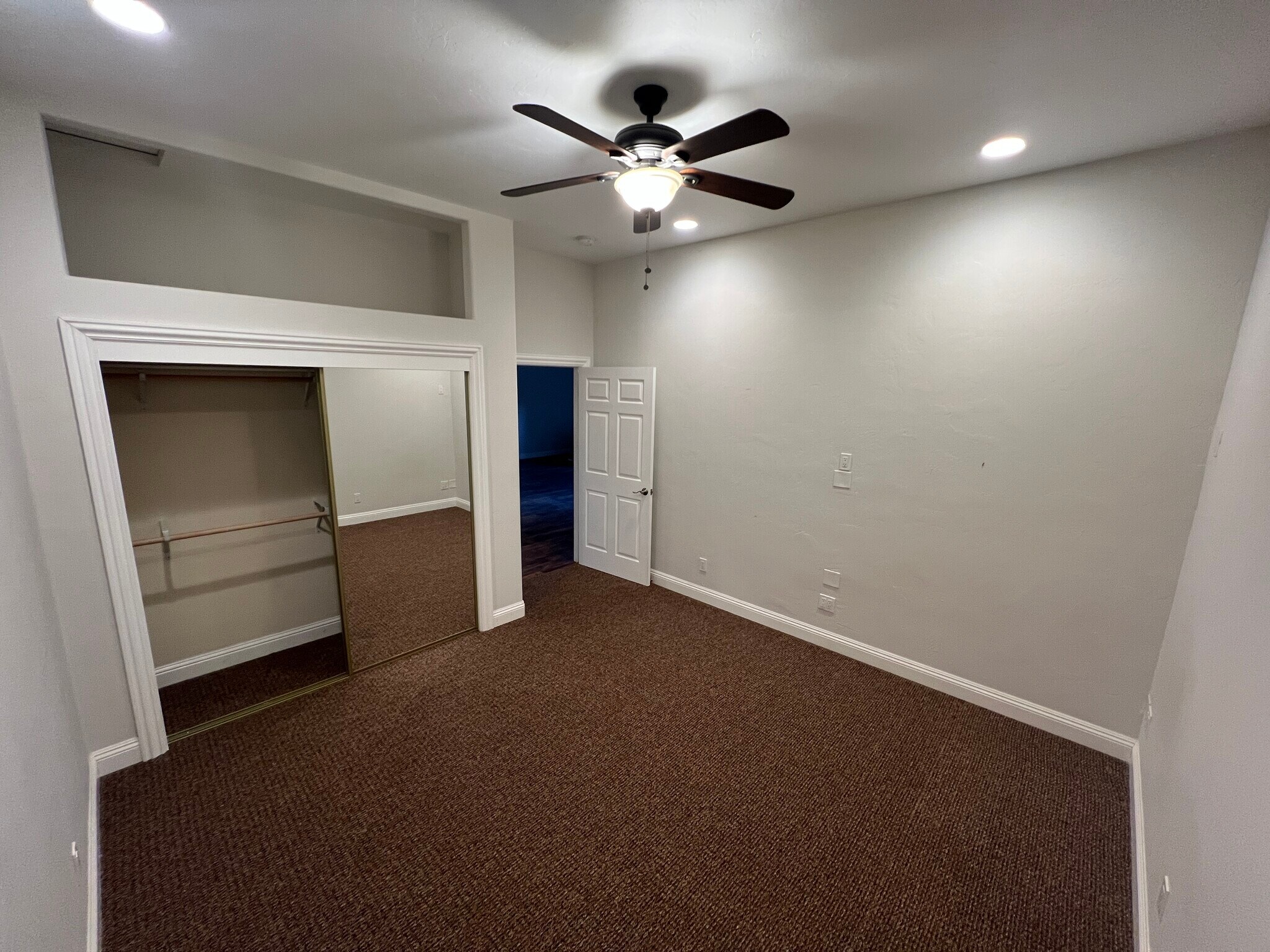 Building Photo - 10653 Douglas Ln