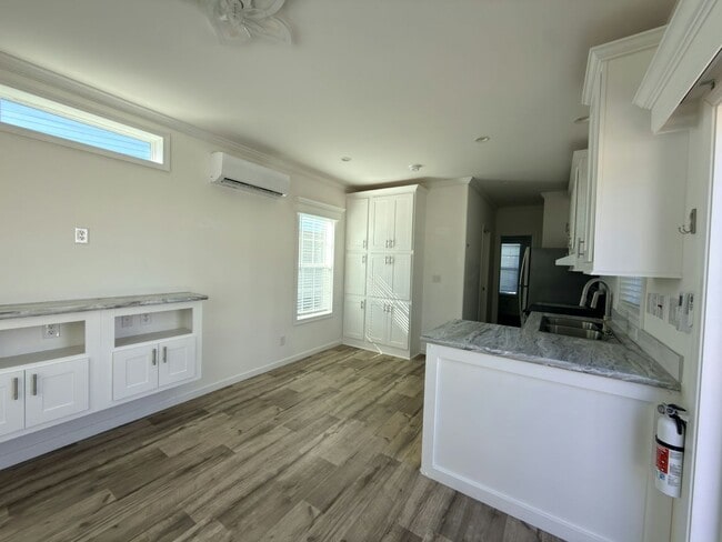 Building Photo - 7250 FL-44