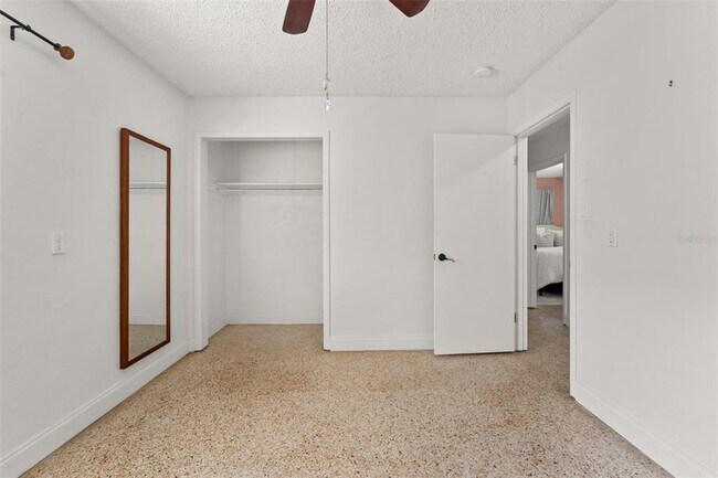 Building Photo - 314 W Alva St